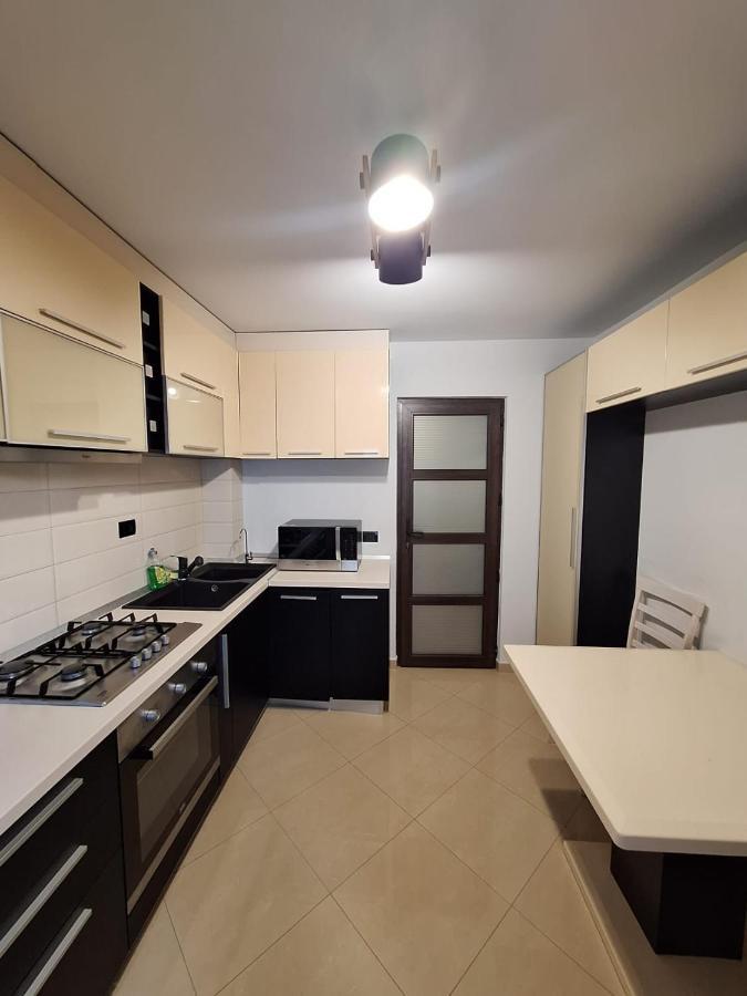 Urban George Enescu 4 Beedroom Apartment Suceava Exterior photo